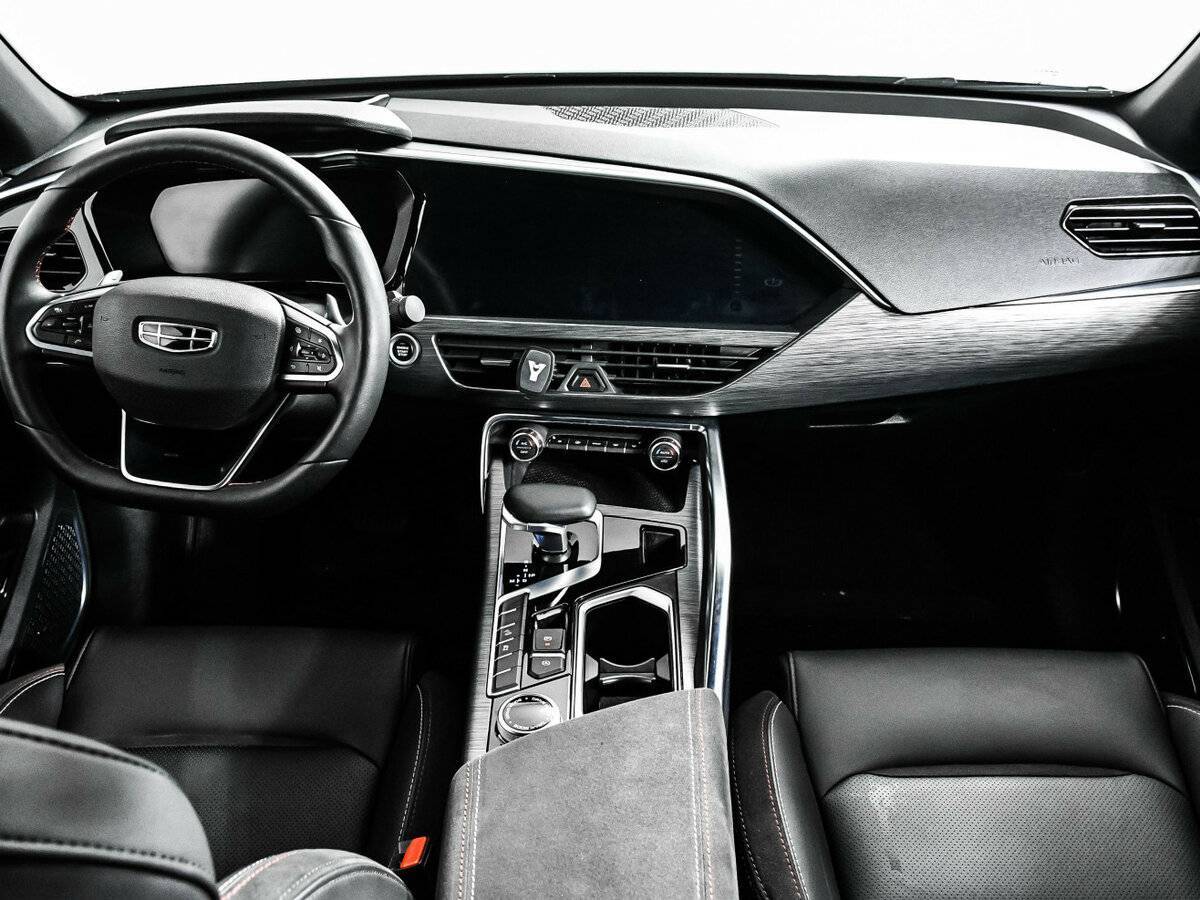 Geely Tugella с пробегом — 2023 год. Фото: #10