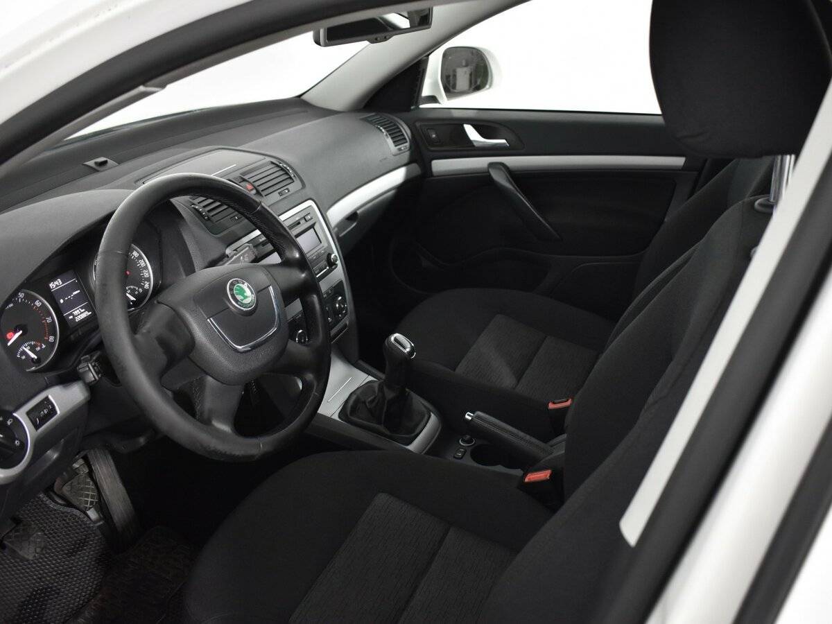 Skoda Octavia с пробегом — 2013 год. Фото: #8