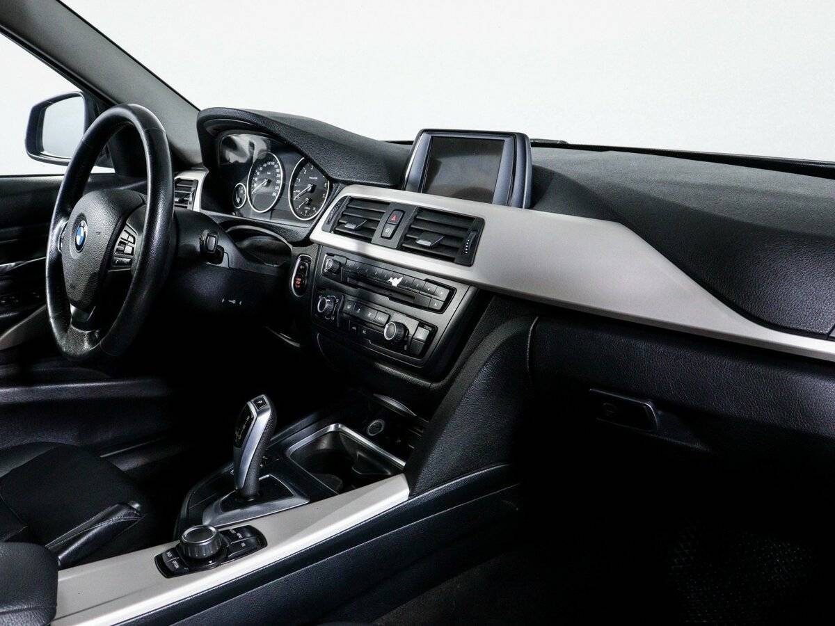 BMW 3 серии с пробегом — 2014 год. Фото: #8