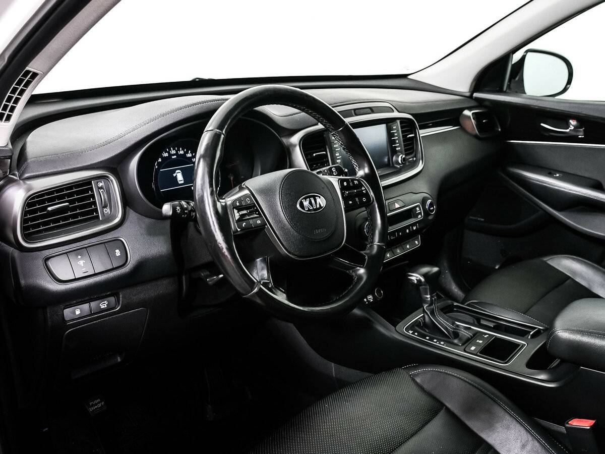 Kia Sorento с пробегом — 2018 год. Фото: #12