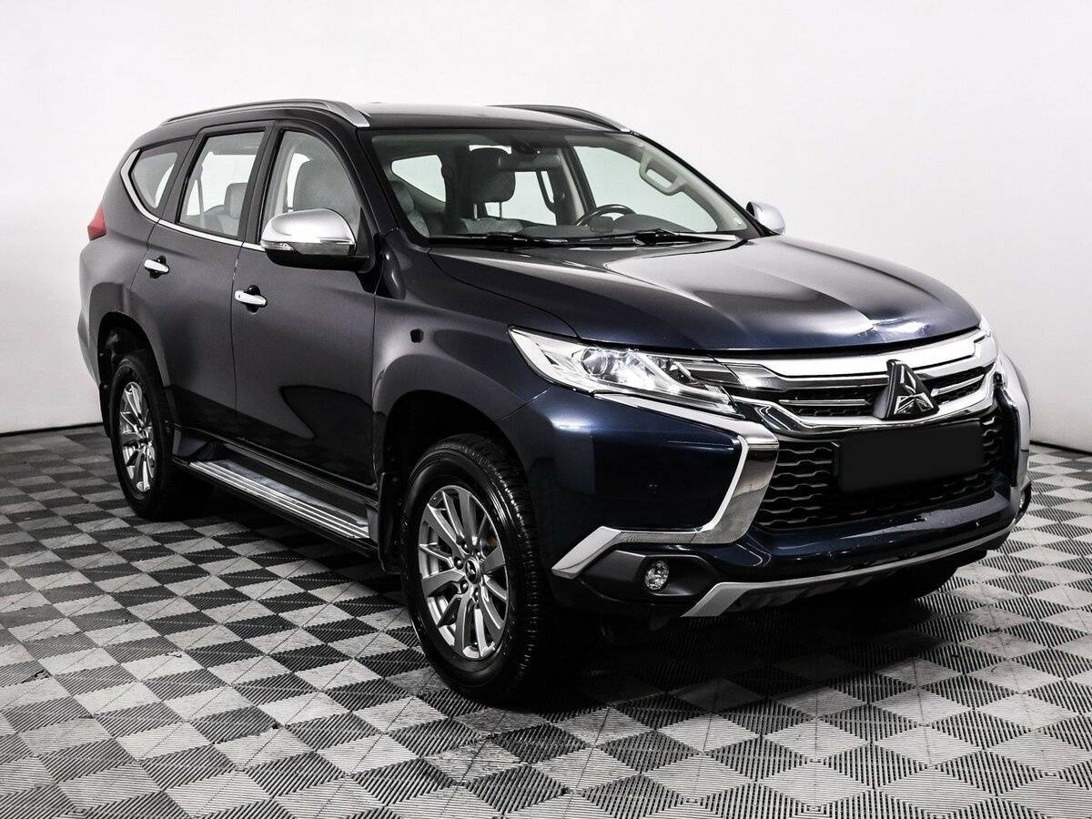 Mitsubishi Pajero Sport с пробегом — 2018 год. Фото: #2