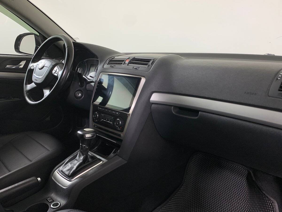 Skoda Octavia с пробегом — 2012 год. Фото: #12