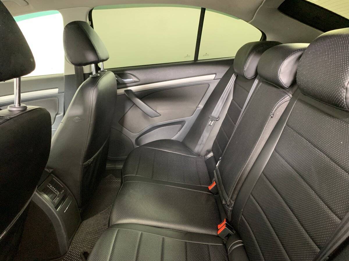 Skoda Octavia с пробегом — 2012 год. Фото: #17