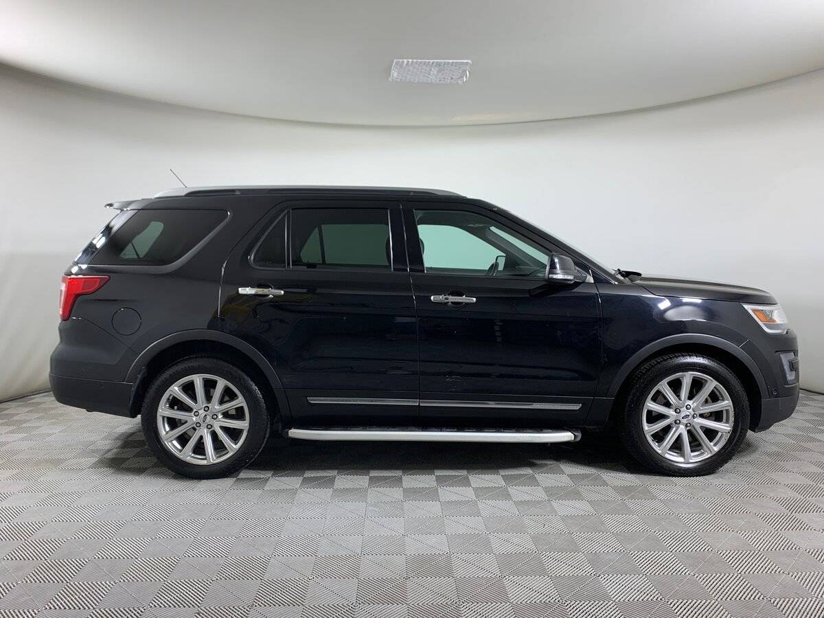 Ford Explorer с пробегом — 2016 год. Фото: #3