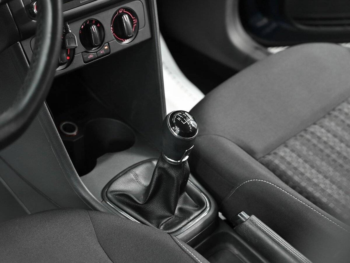 Volkswagen Polo с пробегом — 2016 год. Фото: #9