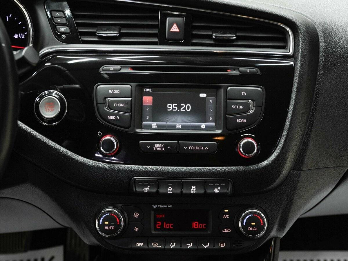 Kia Ceed с пробегом — 2016 год. Фото: #11