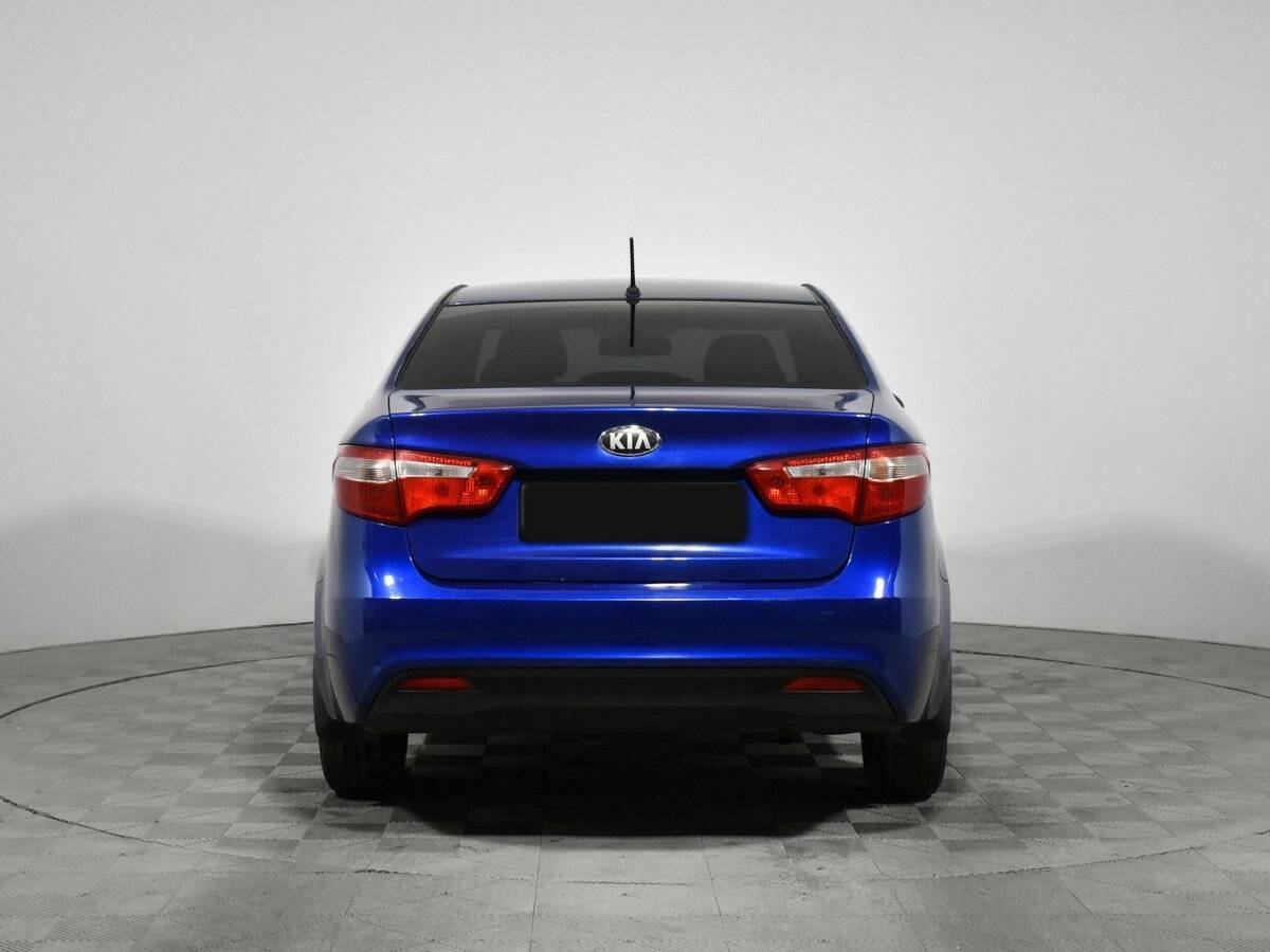 Kia Rio с пробегом — 2013 год. Фото: #5