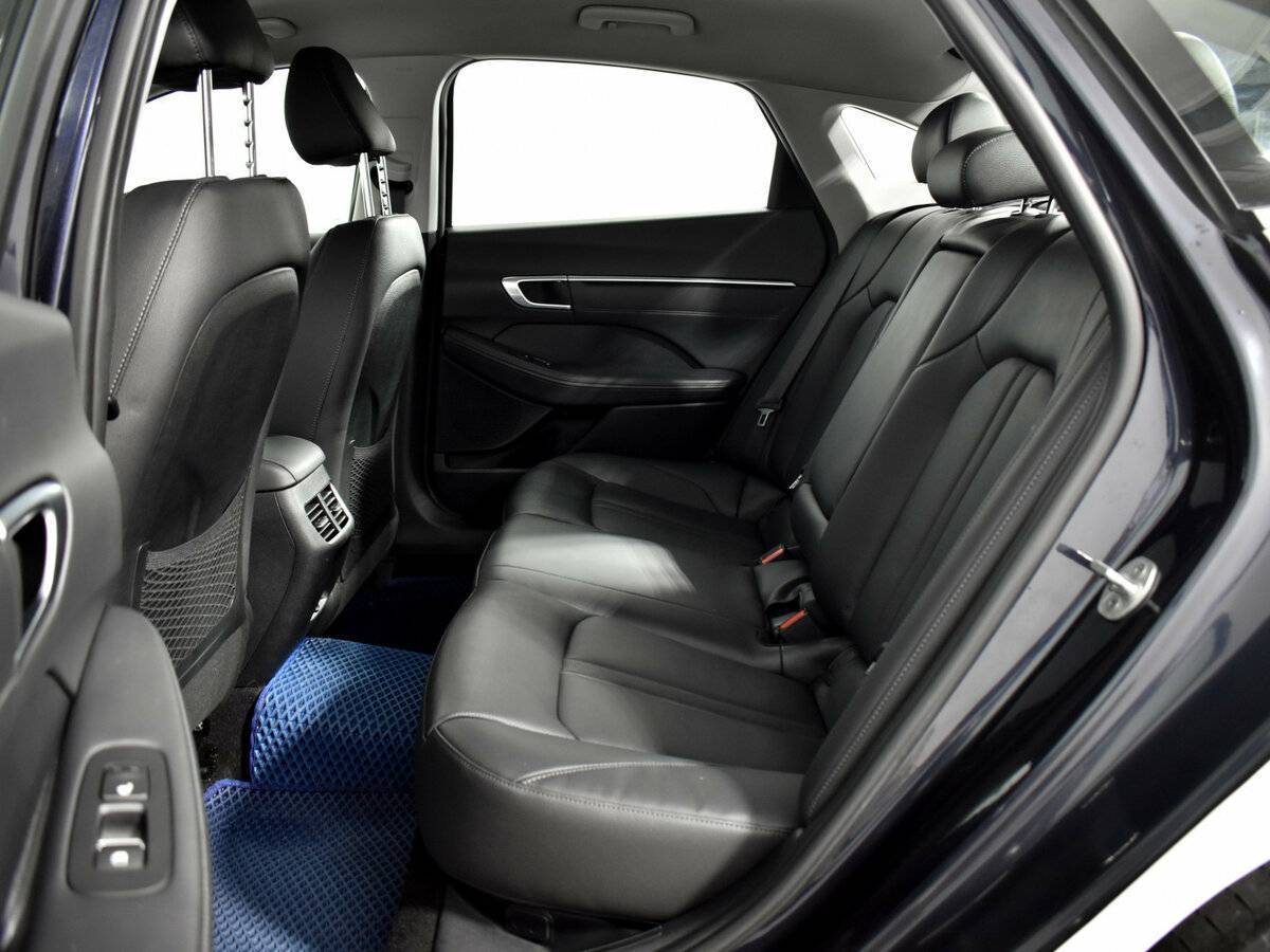 Hyundai Sonata с пробегом — 2020 год. Фото: #10