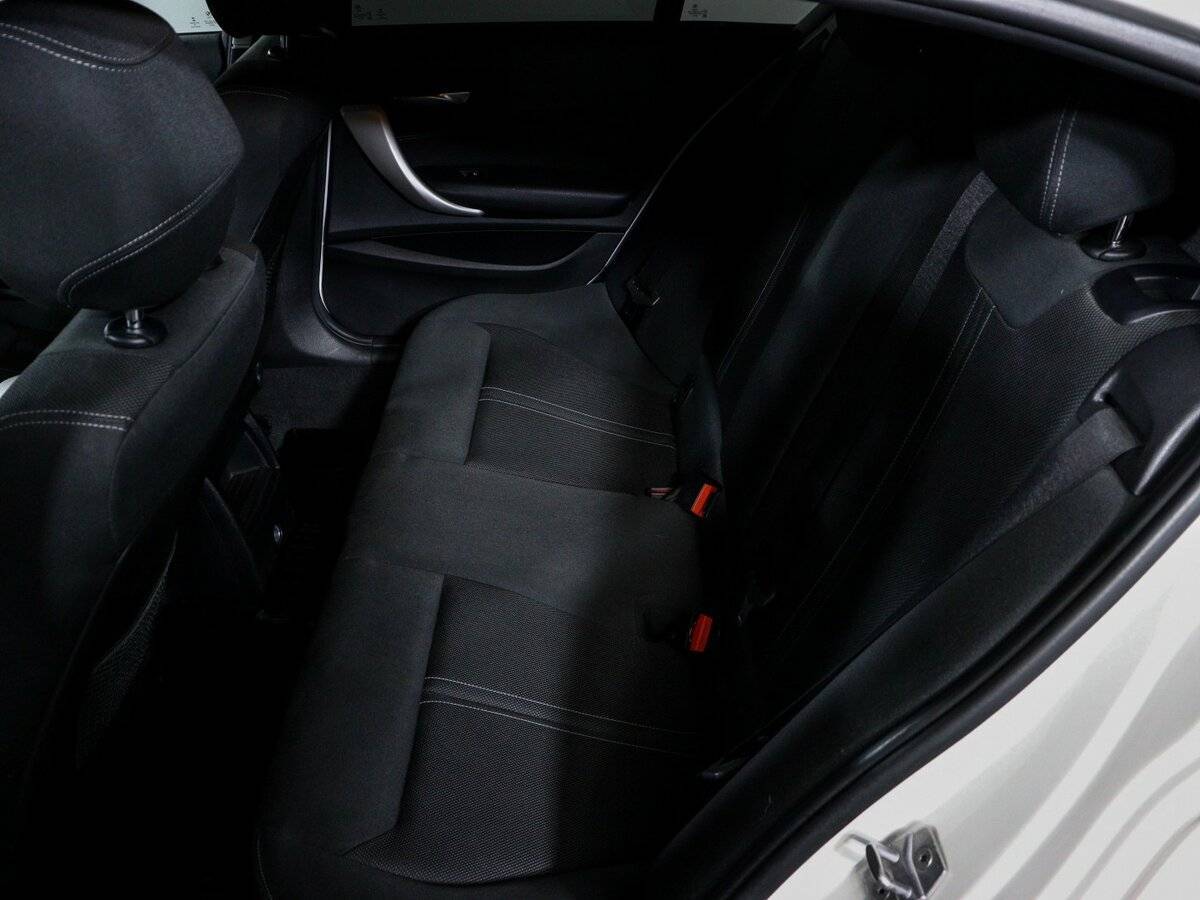 BMW 1 серии с пробегом — 2017 год. Фото: #9