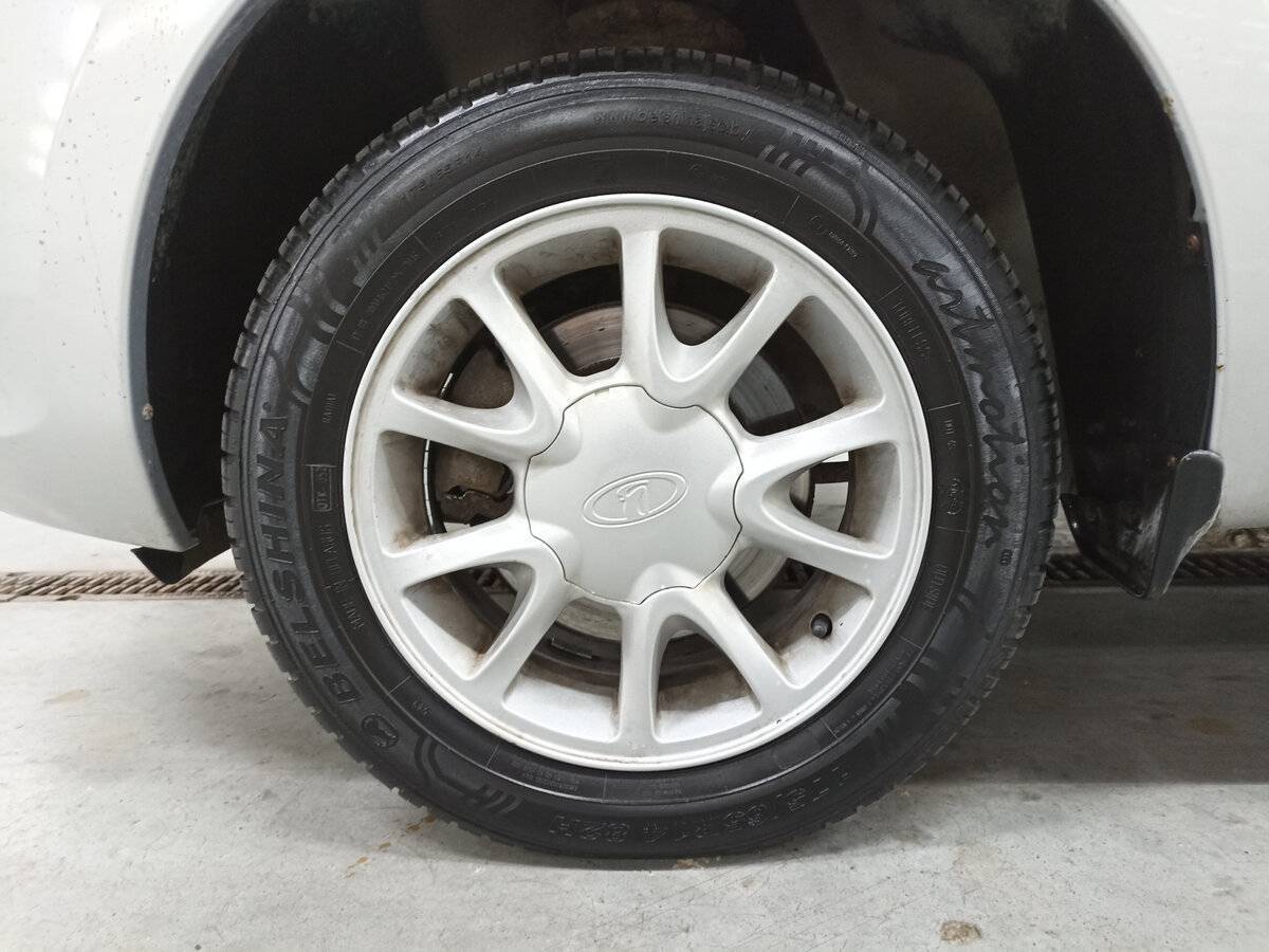 Lada (ВАЗ) Kalina с пробегом — 2013 год. Фото: #17