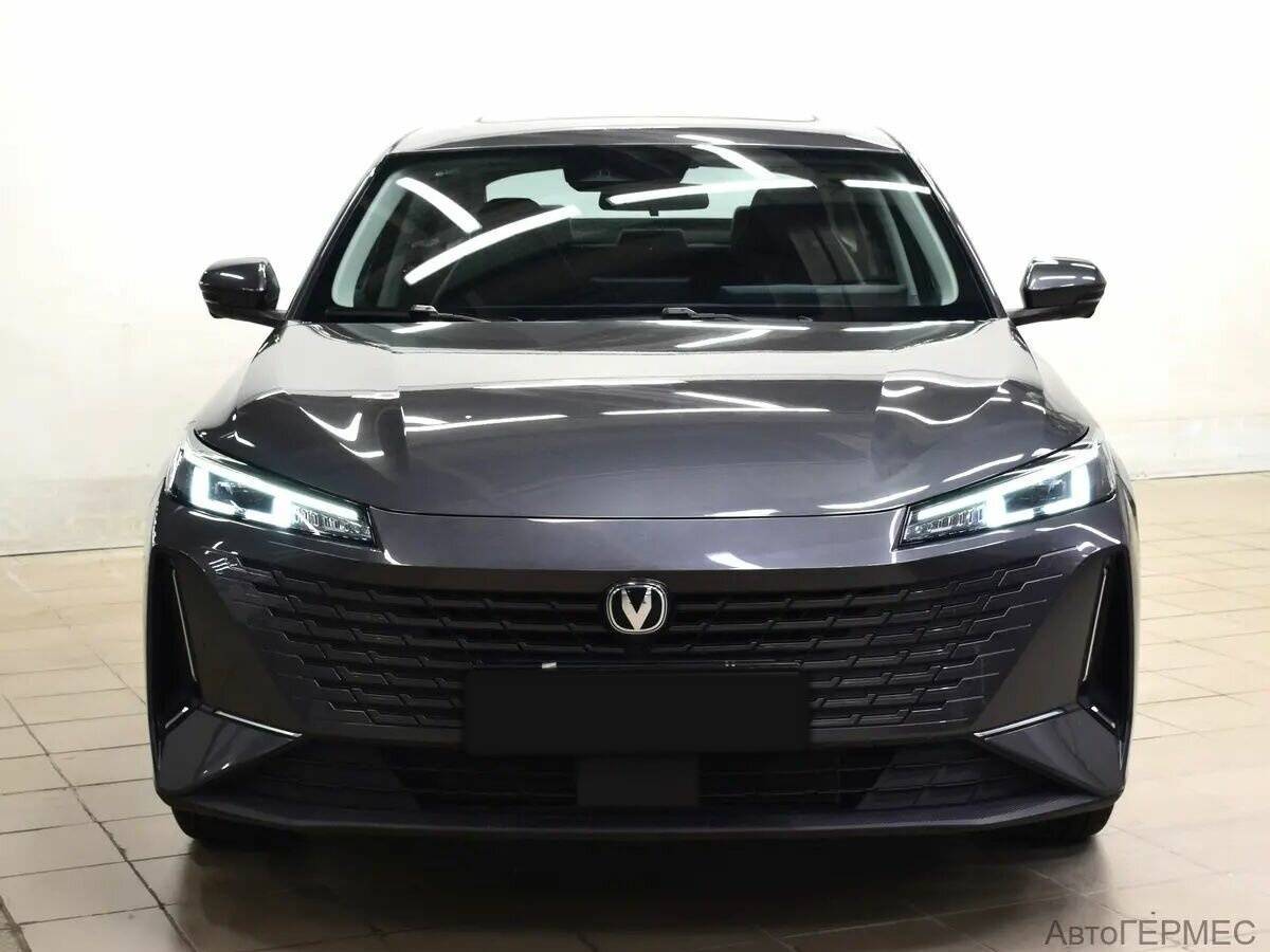 Changan Lamore с пробегом — 2023 год. Фото: #1