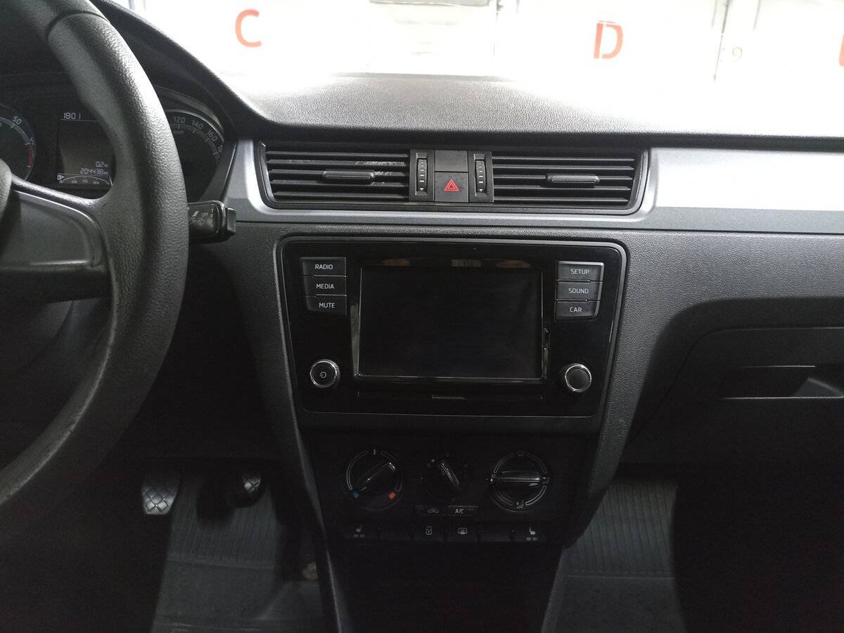 Skoda Rapid с пробегом — 2018 год. Фото: #14