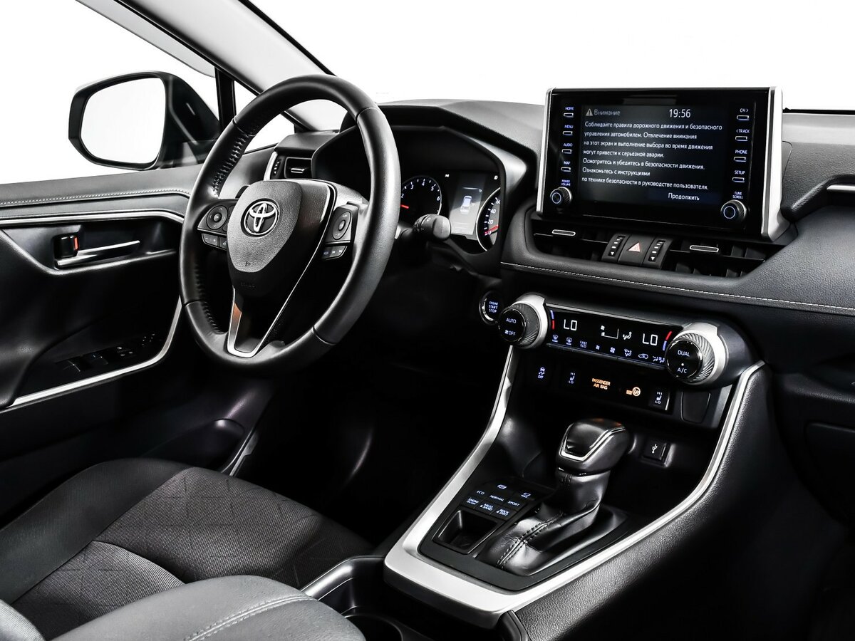 Toyota RAV4 с пробегом — 2021 год. Фото: #8