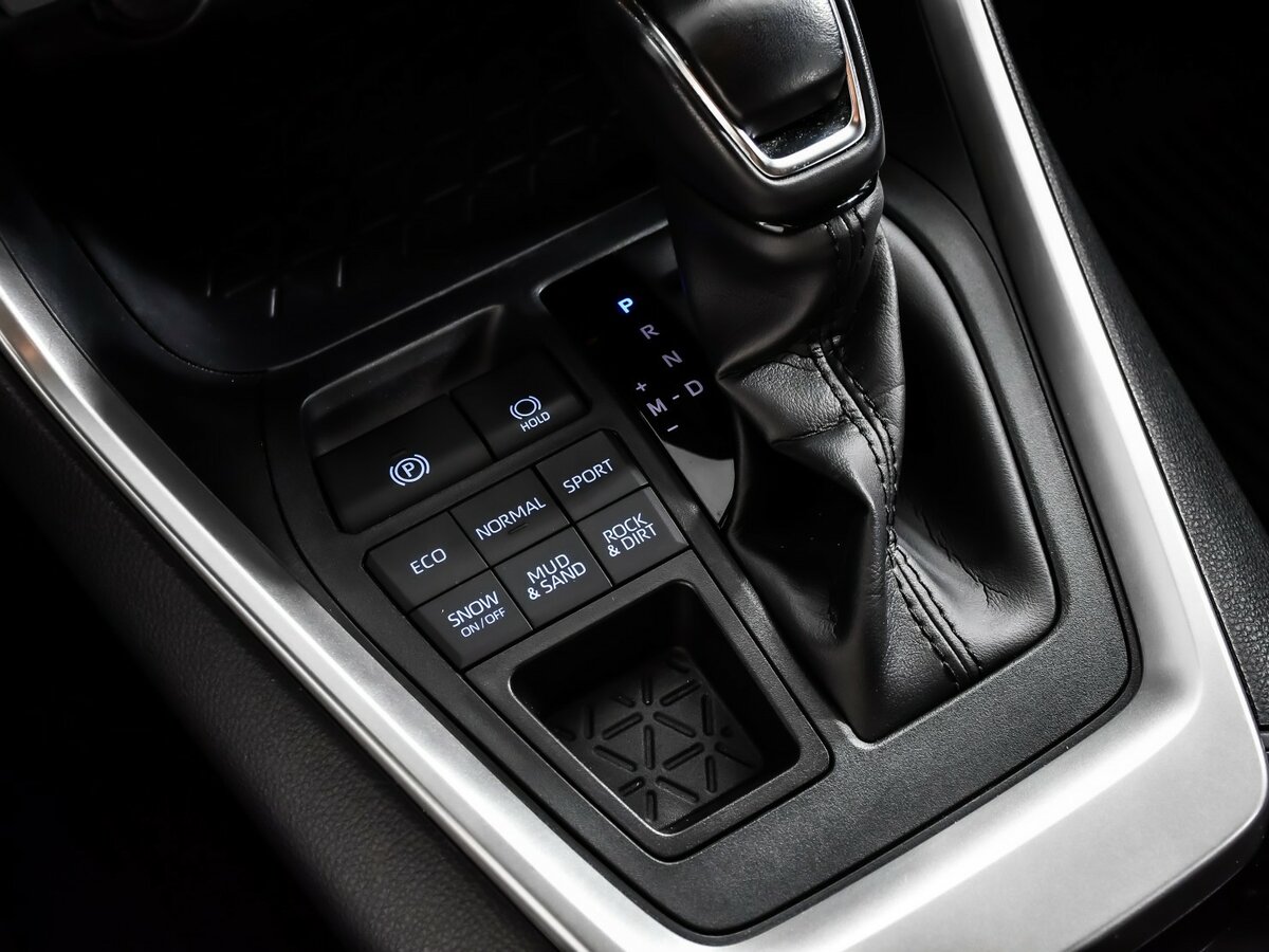 Toyota RAV4 с пробегом — 2021 год. Фото: #15