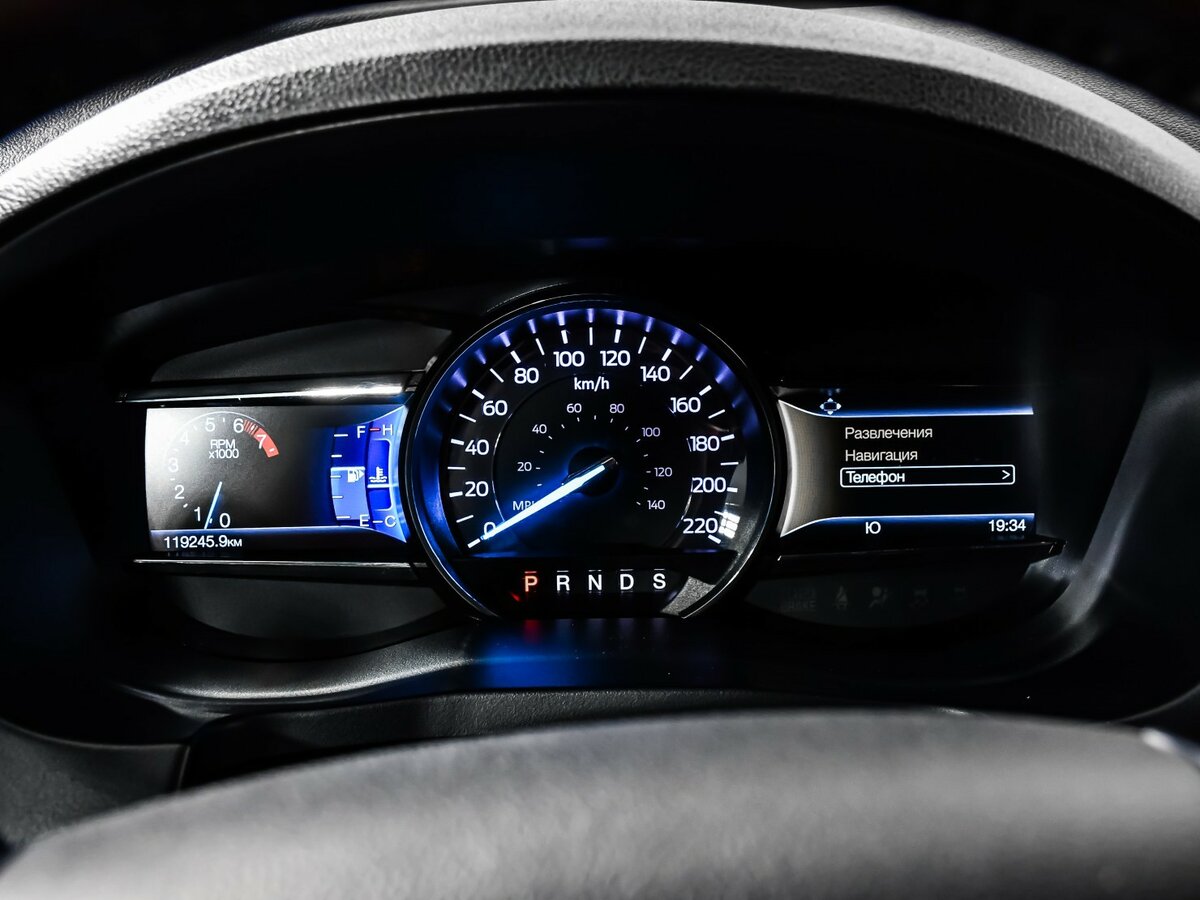 Ford Explorer с пробегом — 2018 год. Фото: #9