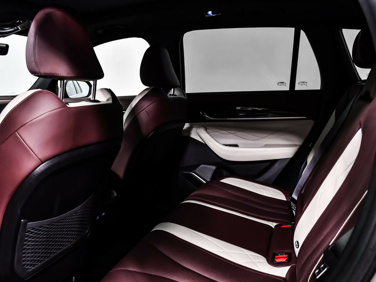 Geely Monjaro с пробегом — 2023 год. Фото: #9