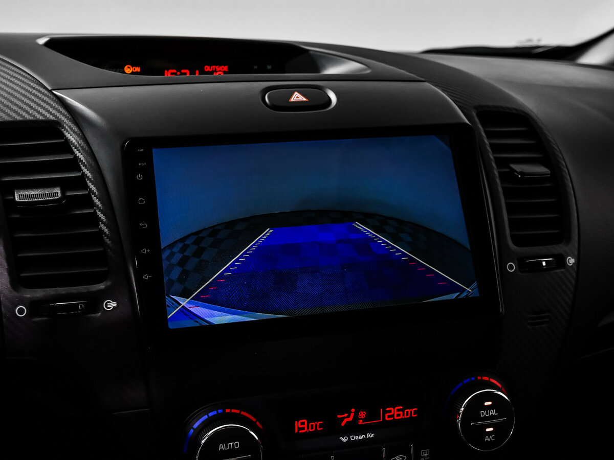 Kia Cerato с пробегом — 2013 год. Фото: #9