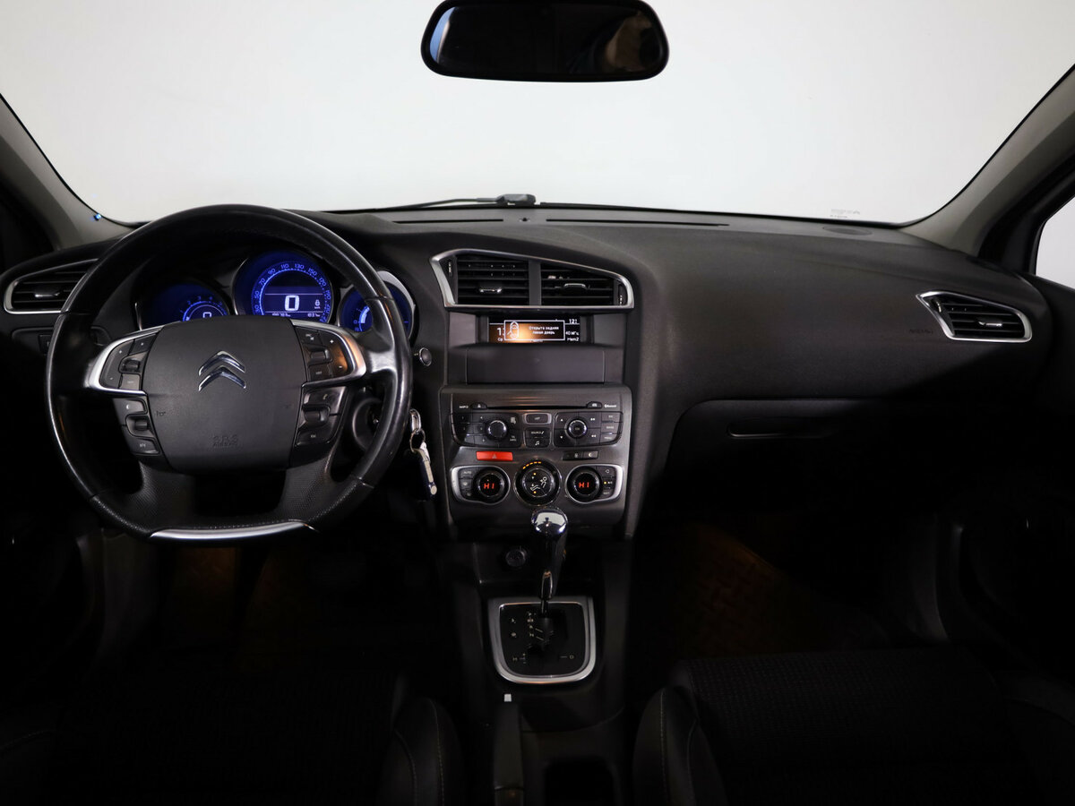 Citroen C4 с пробегом — 2012 год. Фото: #8