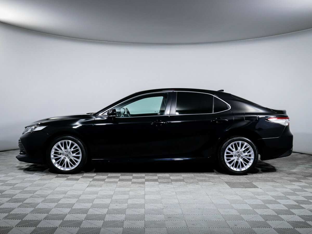 Toyota Camry с пробегом — 2019 год. Фото: #7