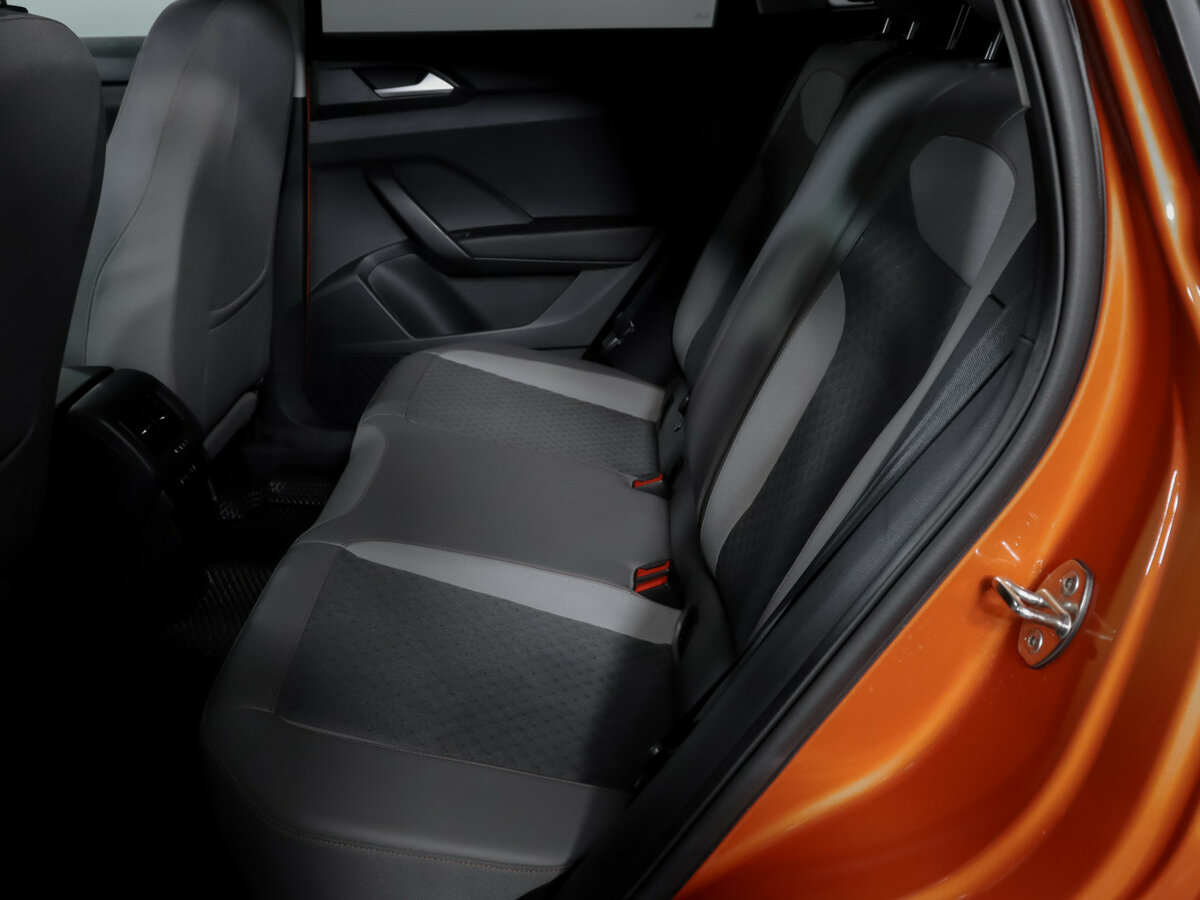 Volkswagen Taos с пробегом — 2021 год. Фото: #7