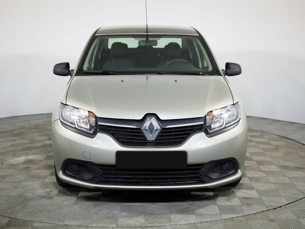 Renault Logan с пробегом — 2015 год. Фото: #1