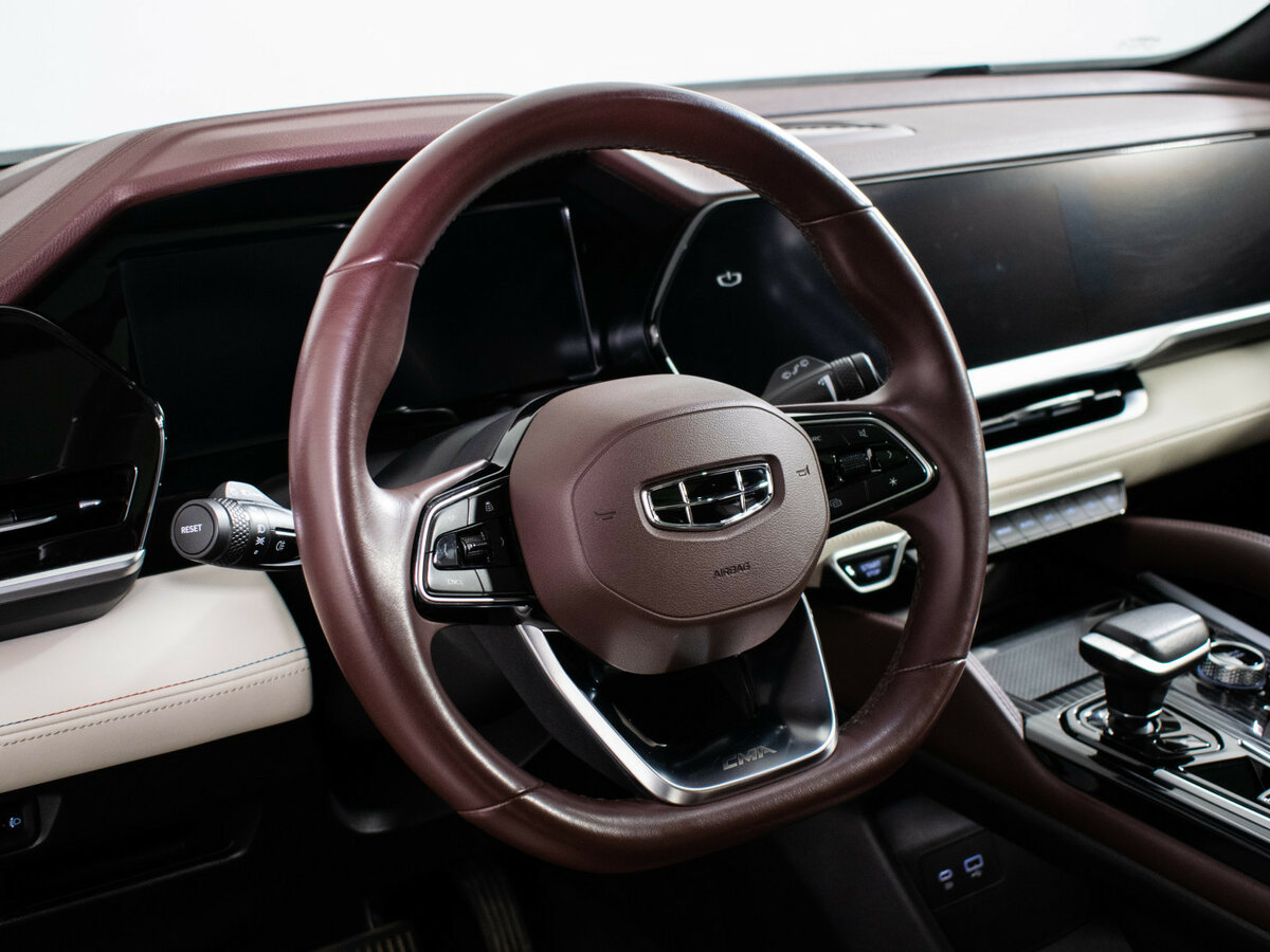 Geely Monjaro с пробегом — 2023 год. Фото: #14