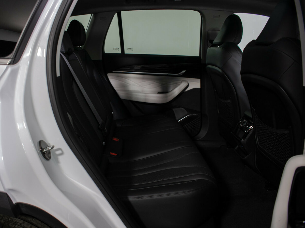 Geely Monjaro с пробегом — 2023 год. Фото: #9