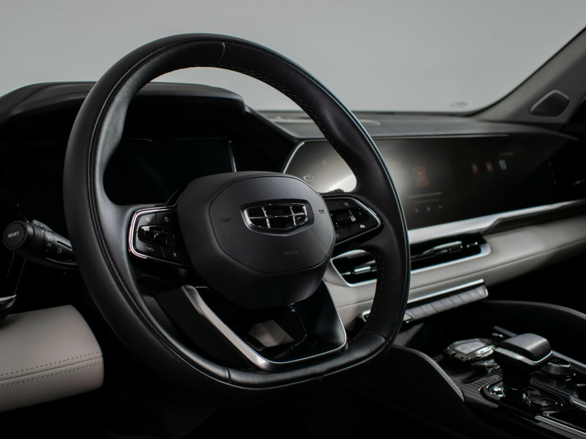 Geely Monjaro с пробегом — 2023 год. Фото: #11