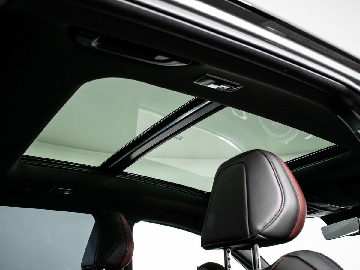 Geely Coolray с пробегом — 2023 год. Фото: #9