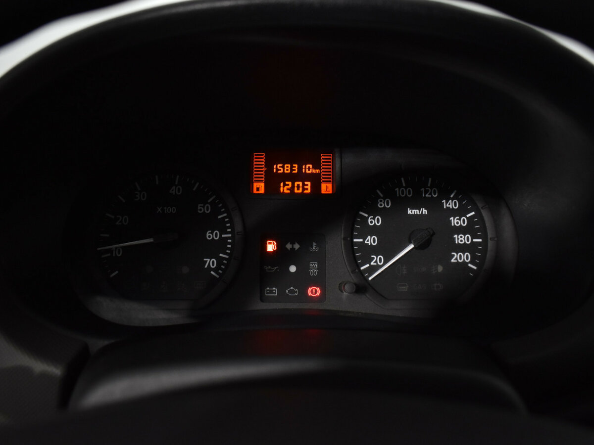 Renault Logan с пробегом — 2013 год. Фото: #12