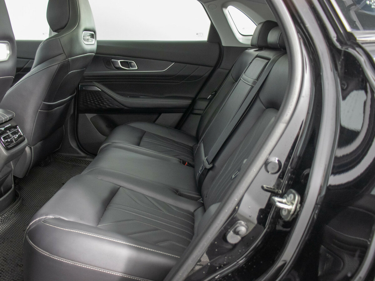 Changan UNI-K с пробегом — 2024 год. Фото: #10