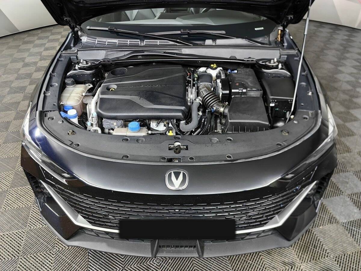 Changan UNI-V с пробегом — 2023 год. Фото: #17