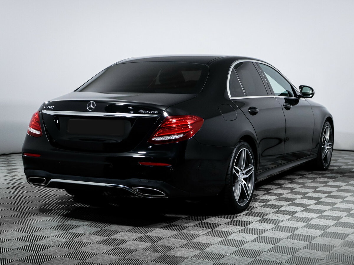 Mercedes-Benz E-Класс с пробегом — 2017 год. Фото: #4