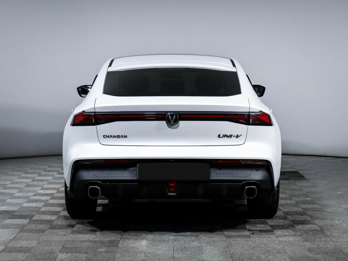 Changan UNI-V с пробегом — 2022 год. Фото: #5