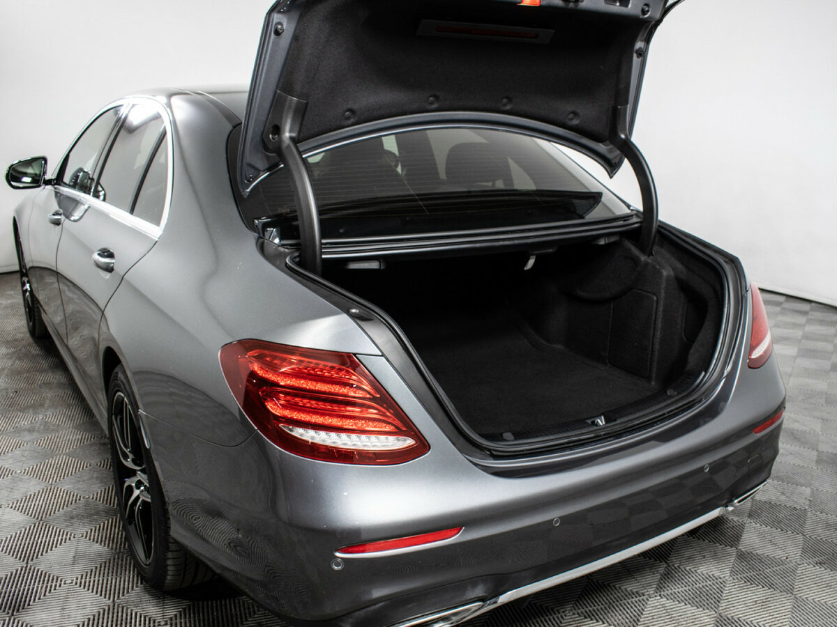 Mercedes-Benz E-Класс с пробегом — 2018 год. Фото: #11