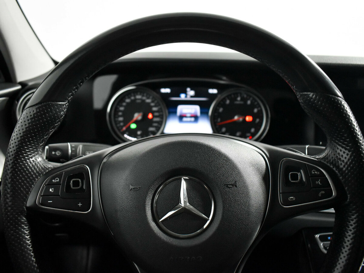 Mercedes-Benz E-Класс с пробегом — 2016 год. Фото: #17