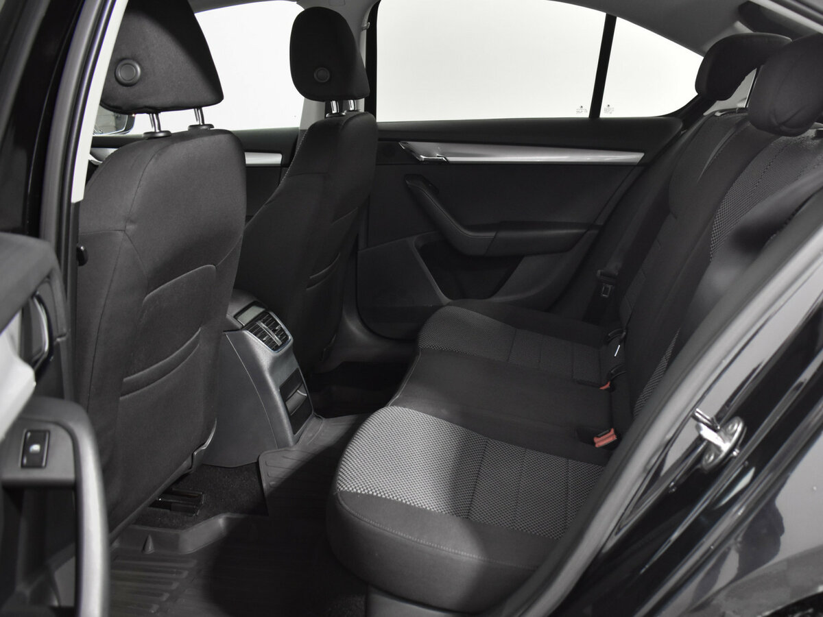 Skoda Octavia с пробегом — 2014 год. Фото: #11