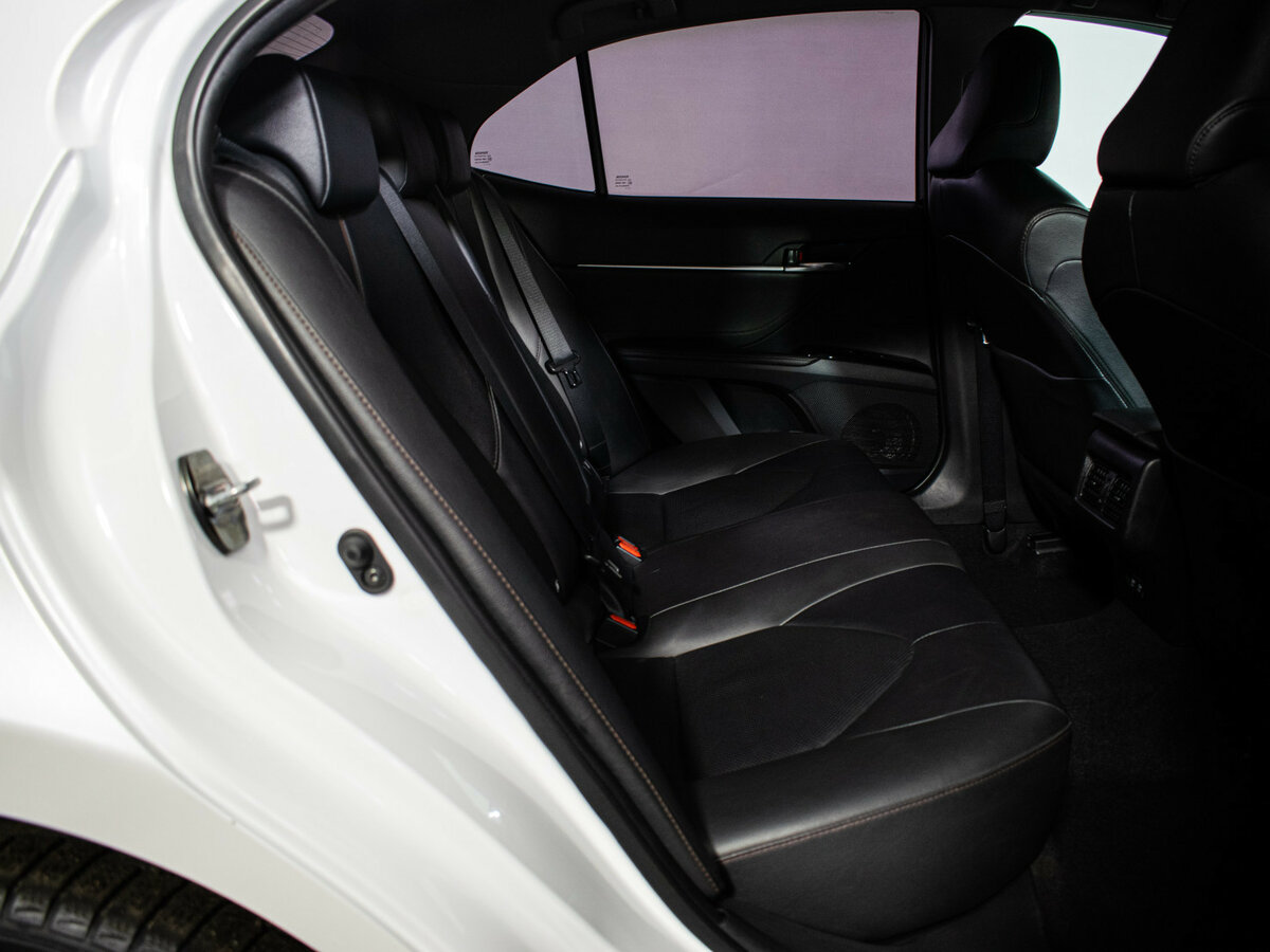 Toyota Camry с пробегом — 2020 год. Фото: #6