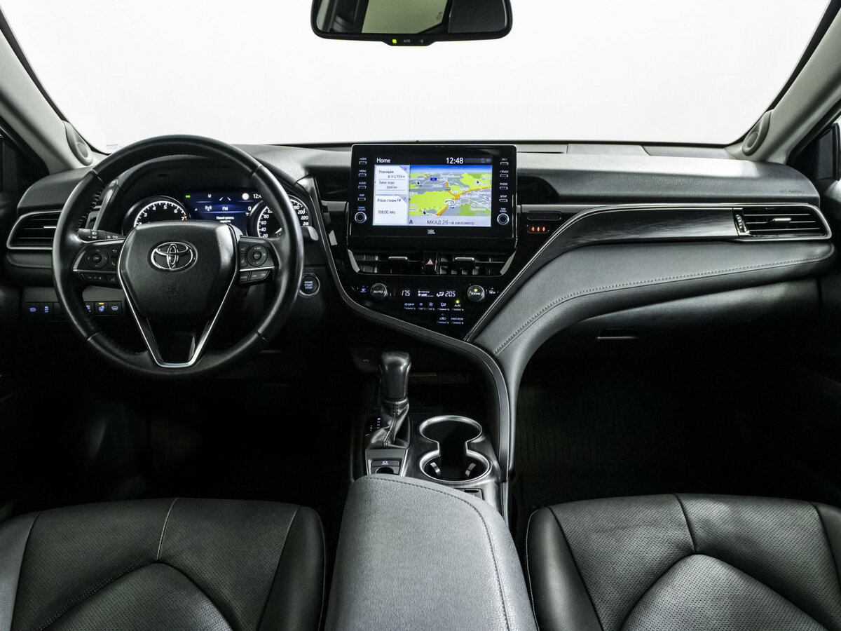 Toyota Camry с пробегом — 2021 год. Фото: #11