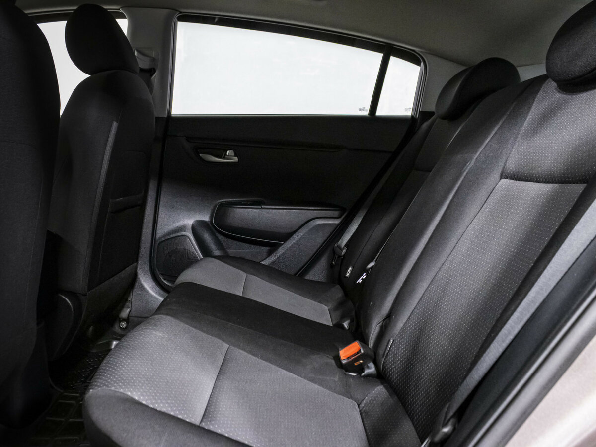 Kia Rio с пробегом — 2021 год. Фото: #11
