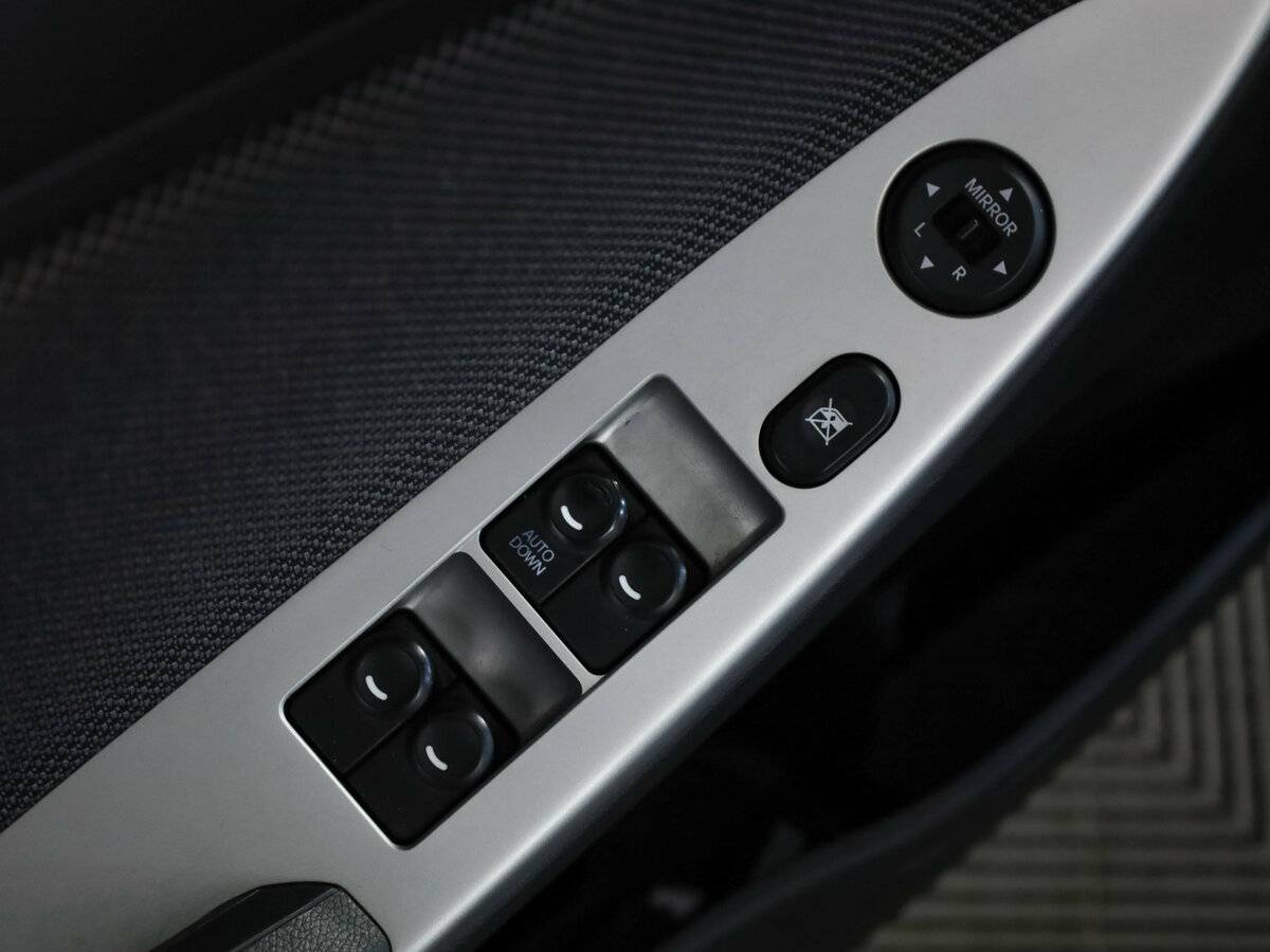 Hyundai Solaris с пробегом — 2013 год. Фото: #21