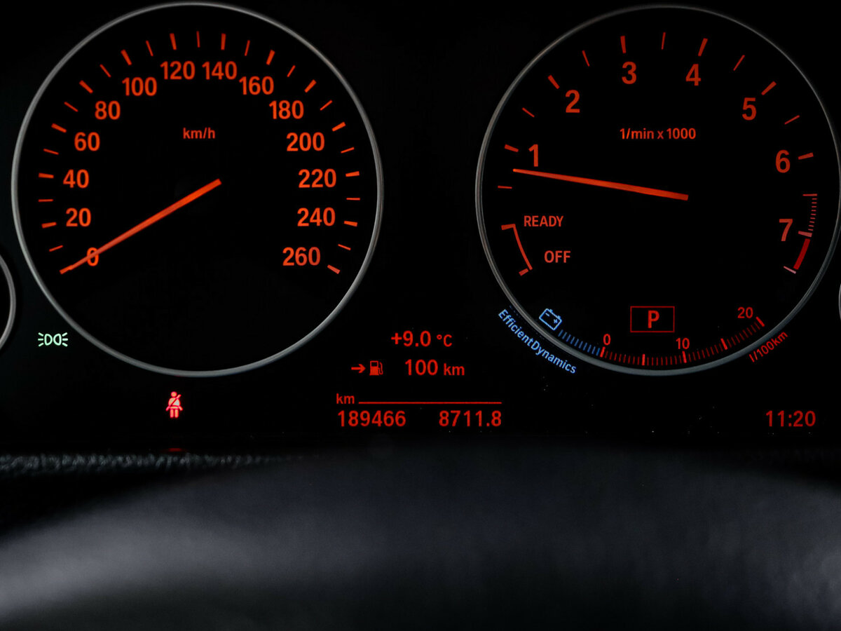 BMW 3 серии с пробегом — 2015 год. Фото: #10