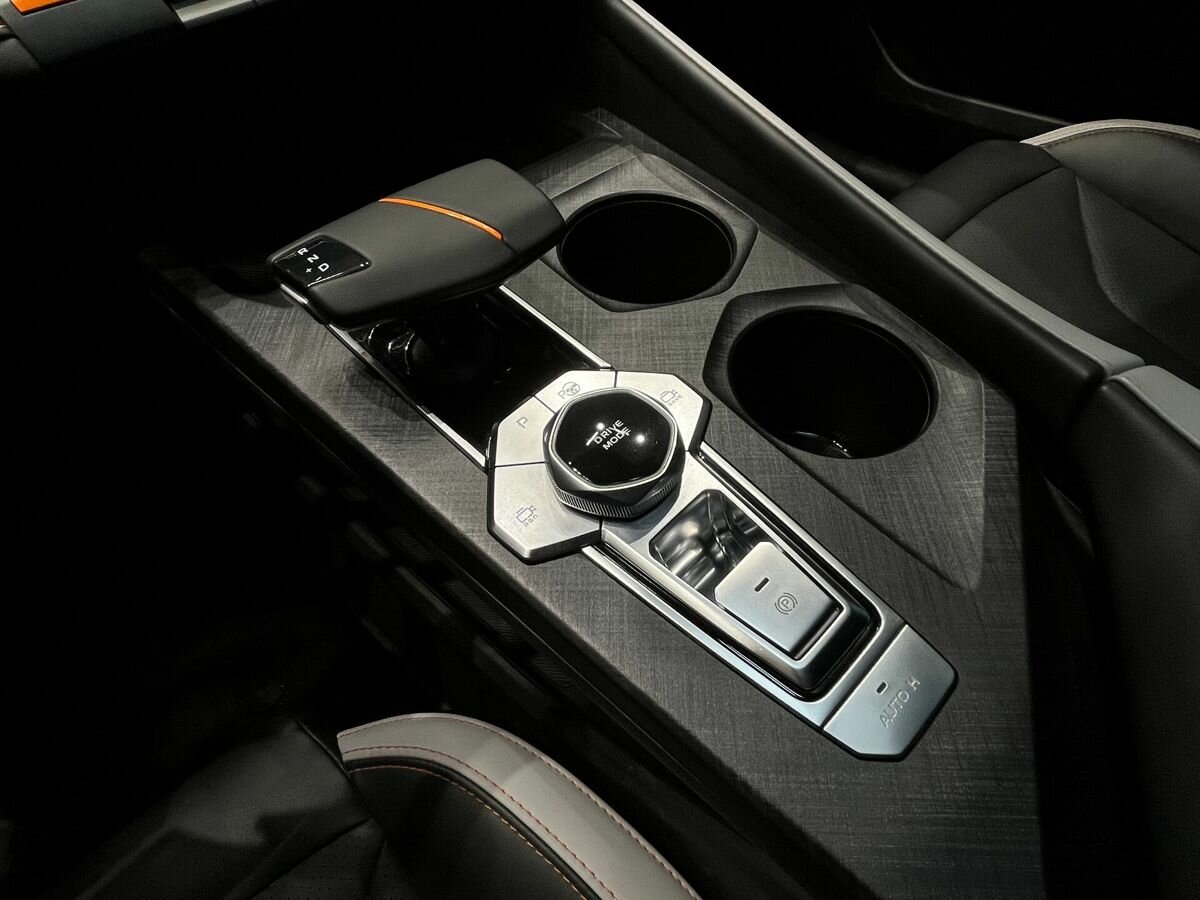 Changan UNI-V с пробегом — 2024 год. Фото: #16