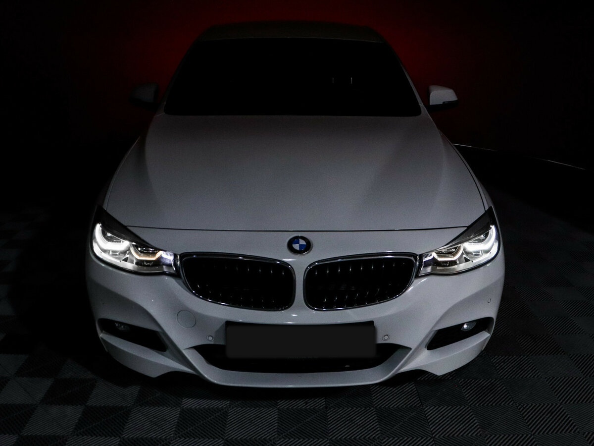 BMW 3 серии с пробегом — 2018 год. Фото: #13